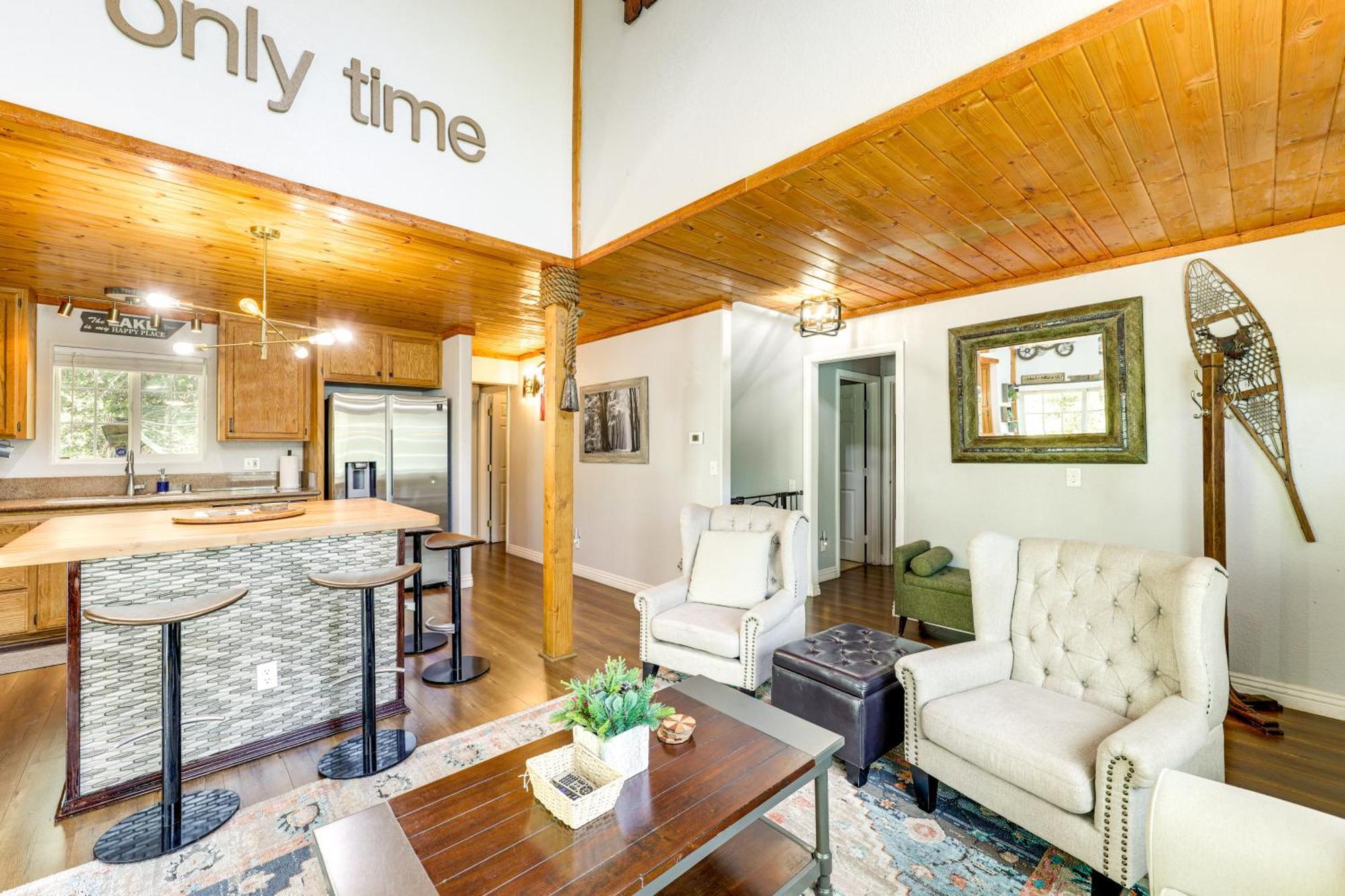 Remodeled Crestline Retreat Walk To Lake Gregory! Bagian luar foto