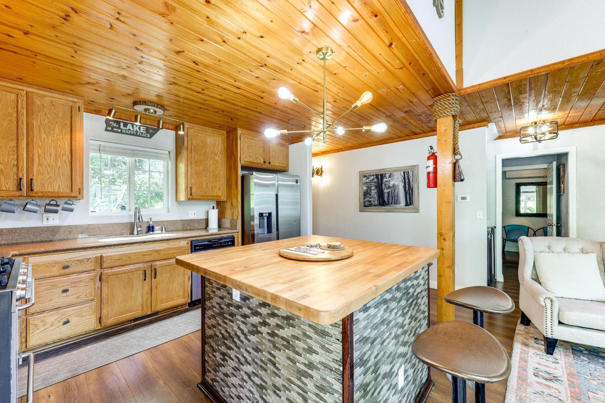 Remodeled Crestline Retreat Walk To Lake Gregory! Bagian luar foto